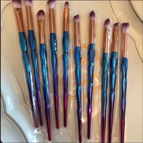 BNWT makeup brushes - Picture 4 of 4